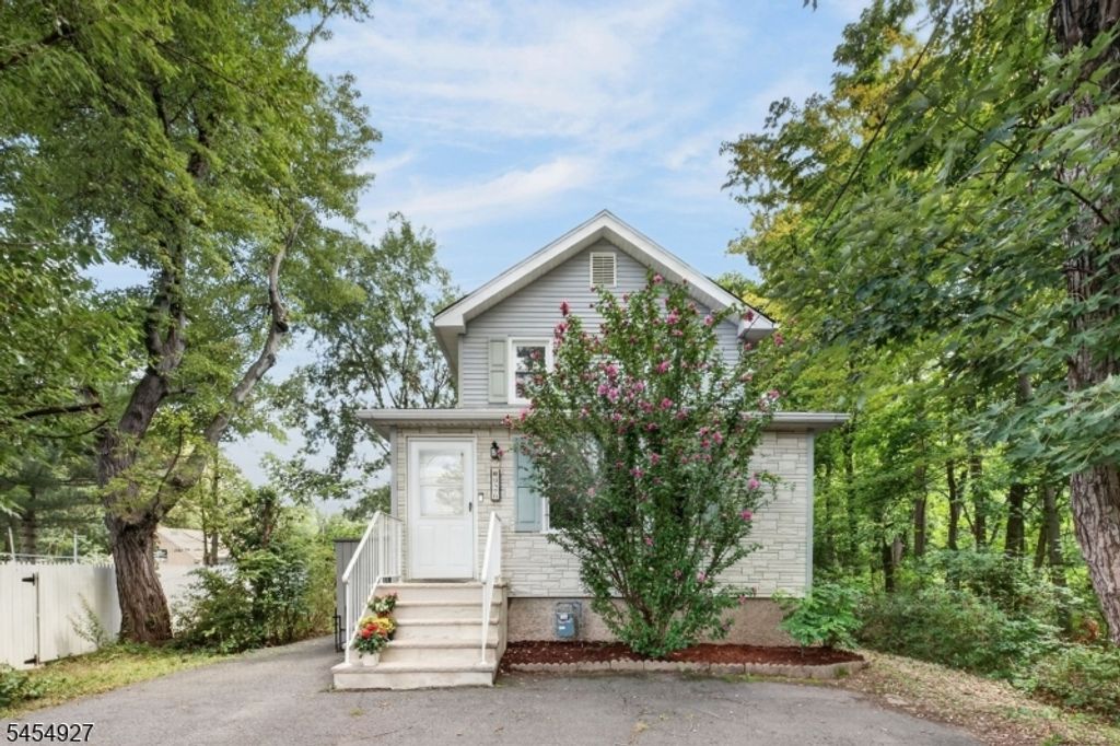 926 N Washington Ave, Green Brook Twp., NJ 08812 — photo 2