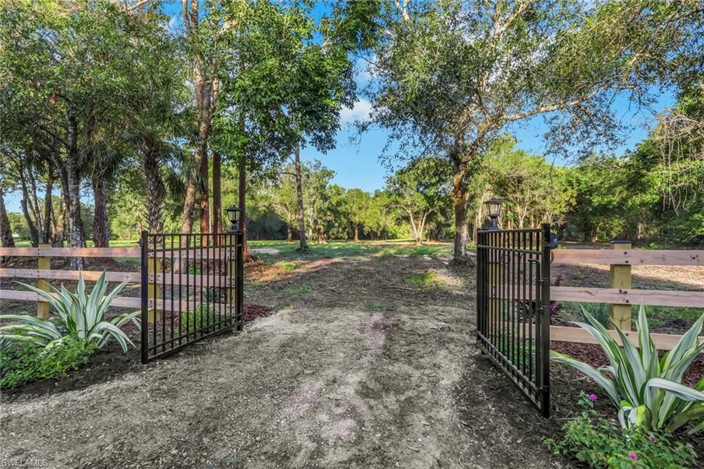 6700 Louella DR, FORT MYERS, FL 33905 — photo 5