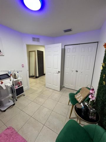 17401 SW 140th Ct, Miami, FL 33177