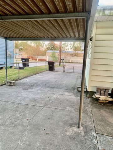 638 Hollywood Street, Houston, TX 77015