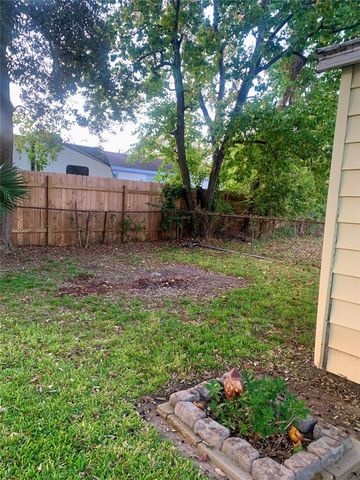 638 Hollywood Street, Houston, TX 77015