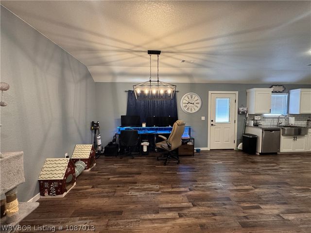 32811 Webb Lane, Poteau, OK 74953