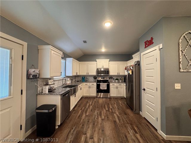 32811 Webb Lane, Poteau, OK 74953