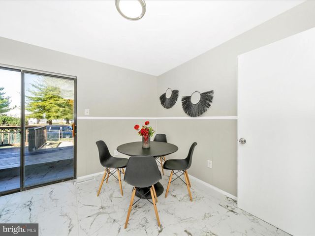 18 VILLA CAPRI CIR, Baltimore, MD 21221