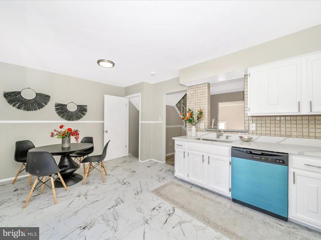 18 VILLA CAPRI CIR, Baltimore, MD 21221