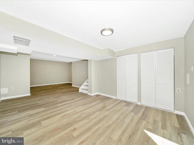 18 VILLA CAPRI CIR, Baltimore, MD 21221