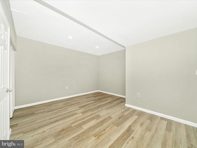 18 VILLA CAPRI CIR, Baltimore, MD 21221