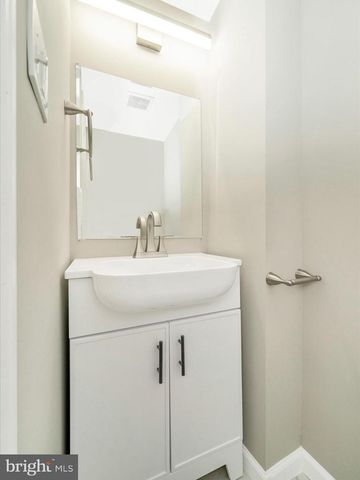 18 VILLA CAPRI CIR, Baltimore, MD 21221