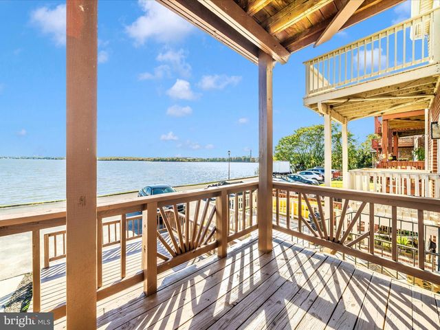 18 VILLA CAPRI CIR, Baltimore, MD 21221