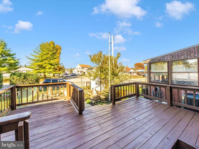 18 VILLA CAPRI CIR, Baltimore, MD 21221