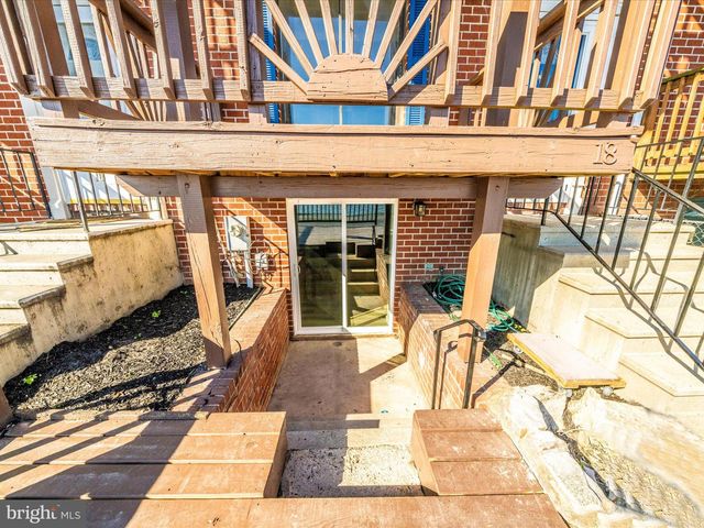 18 VILLA CAPRI CIR, Baltimore, MD 21221