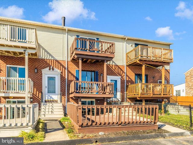 18 VILLA CAPRI CIR, Baltimore, MD 21221