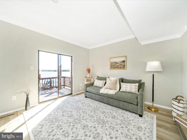 18 VILLA CAPRI CIR, Baltimore, MD 21221