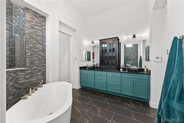 1500 W Alton Bay Place, Hernando, FL 34442