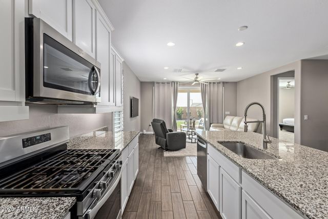 27914 N 19TH Drive, Phoenix, AZ 85085