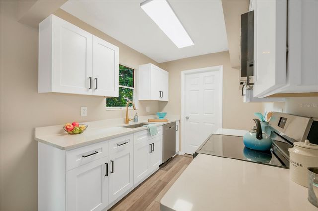 2503 ELM STREET, Seffner, FL 33584