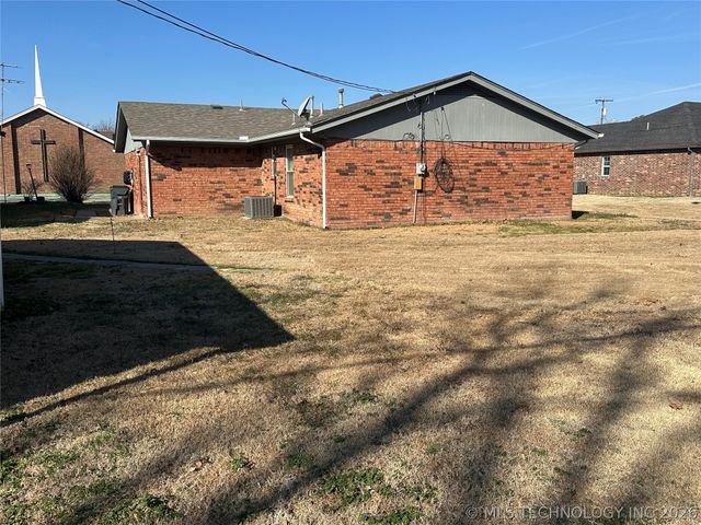 507 S 2nd Street, Morris, OK 74445