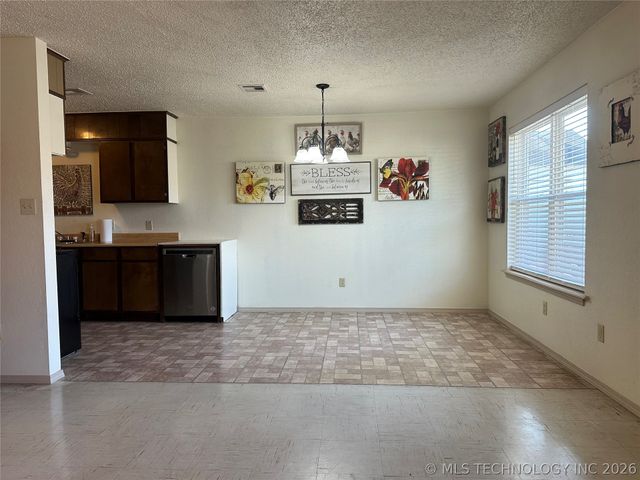 507 S 2nd Street, Morris, OK 74445