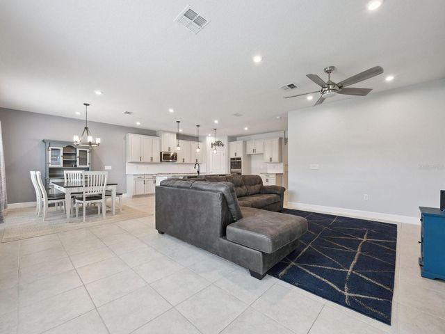 137 LAVENNA AVENUE, St Cloud, FL 34771