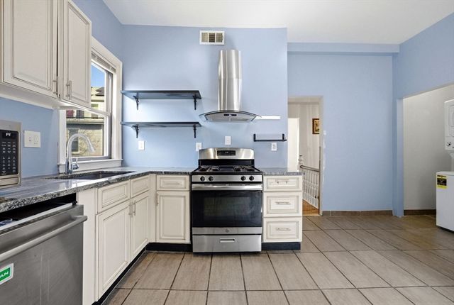 3 Laurel St, Boston, MA 02119