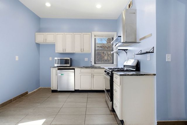 3 Laurel St, Boston, MA 02119