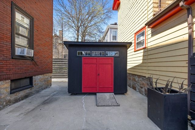 3 Laurel St, Boston, MA 02119