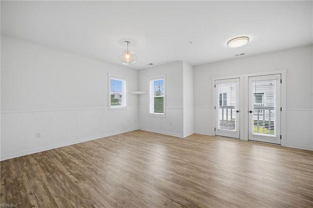 7922 Shore Dr Apt 219, Norfolk, VA 23518