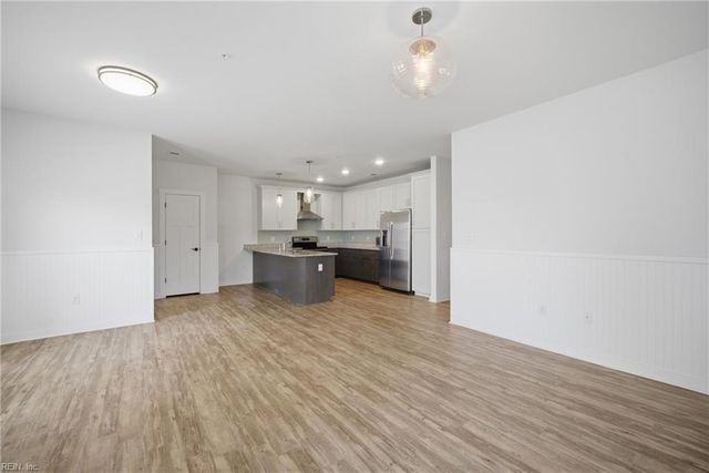 7922 Shore Dr Apt 219, Norfolk, VA 23518