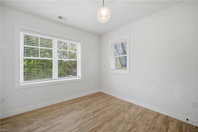 7922 Shore Dr Apt 219, Norfolk, VA 23518