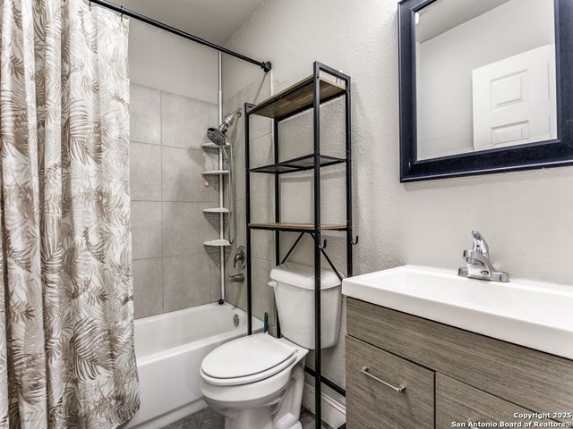12236 EL SANTO WAY, San Antonio, TX 78233