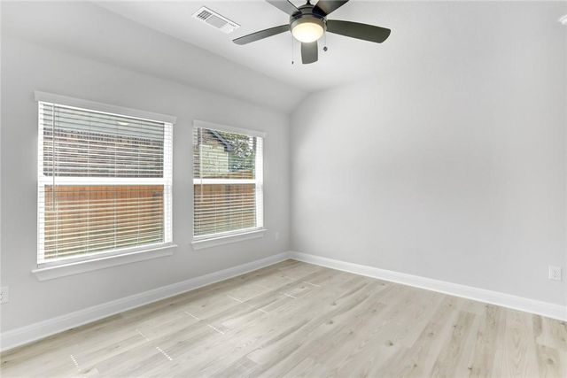 115 Red Oak PL, Bastrop, TX 78602