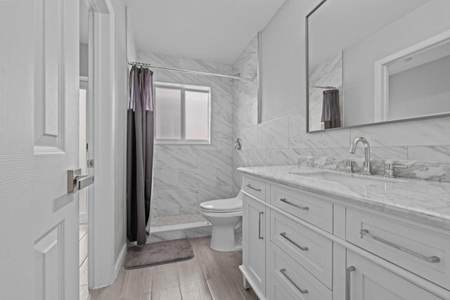 1007 NE 9th Court, Pompano Beach, FL 33060