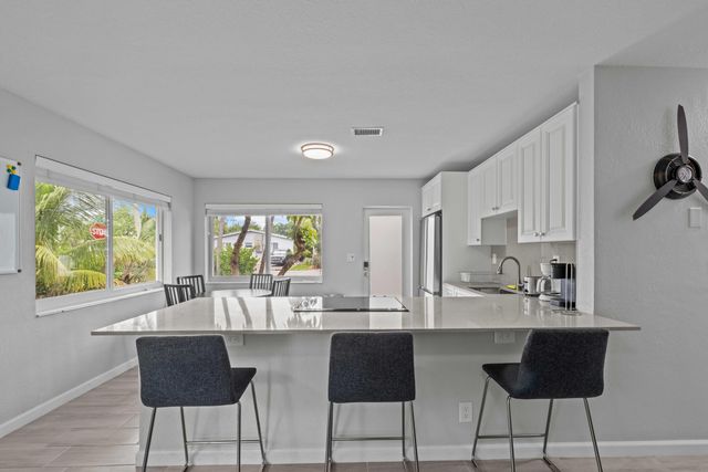 1007 NE 9th Court, Pompano Beach, FL 33060