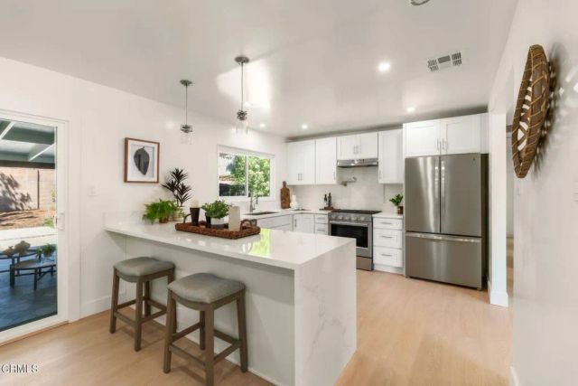 585 Wendy, Newbury Park, CA 91320