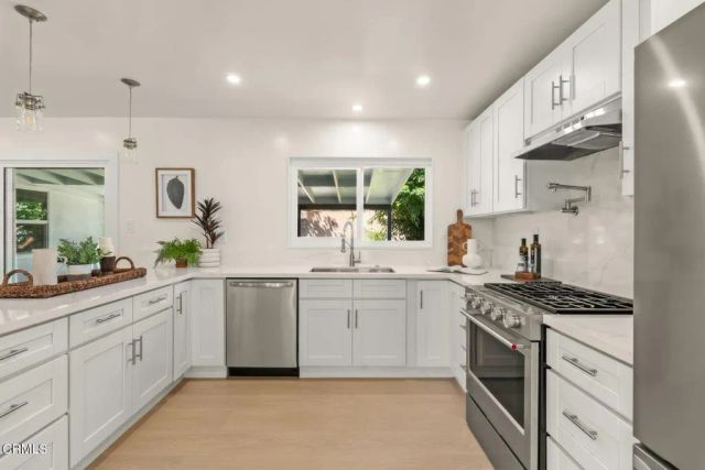 585 Wendy, Newbury Park, CA 91320