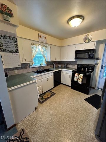 1056 Orlo Drive NW, Warren, OH 44485