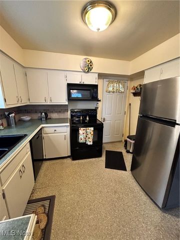 1056 Orlo Drive NW, Warren, OH 44485