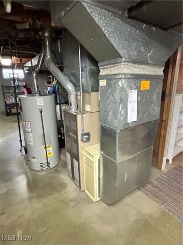 1056 Orlo Drive NW, Warren, OH 44485