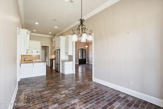 317 Gladeview Place, Brandon, MS 39047