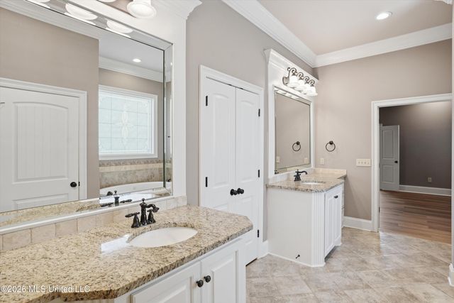 317 Gladeview Place, Brandon, MS 39047