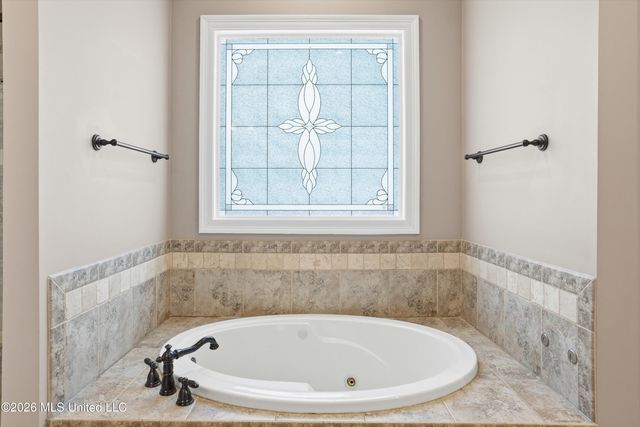 317 Gladeview Place, Brandon, MS 39047