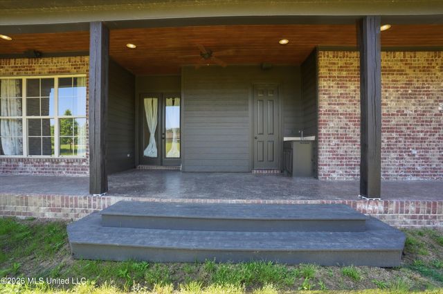 317 Gladeview Place, Brandon, MS 39047