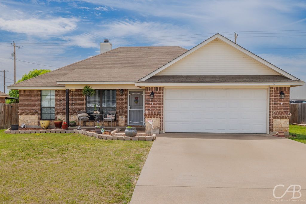 1601 Highland Street, Baird, TX 79504