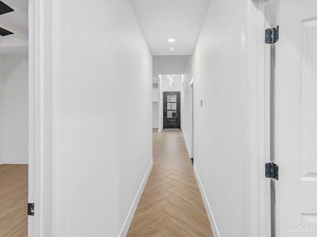 5916 N Gira Del Sol Street, Edinburg, TX 78542