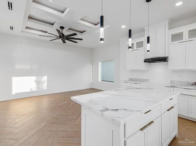 5916 N Gira Del Sol Street, Edinburg, TX 78542