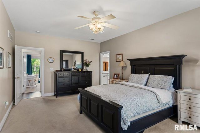 1104 Jemi Lane, Chatham, IL 62629