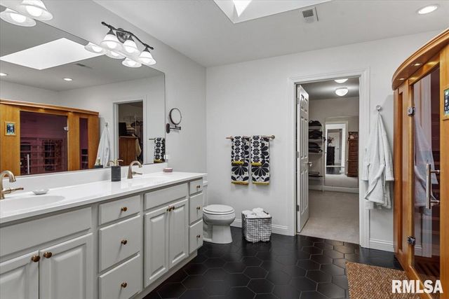 1104 Jemi Lane, Chatham, IL 62629