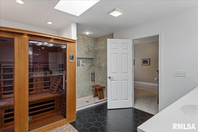 1104 Jemi Lane, Chatham, IL 62629