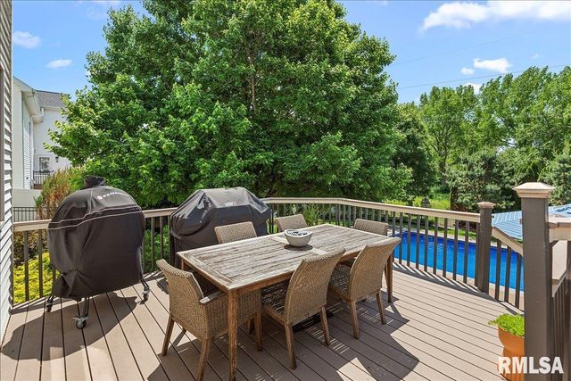 1104 Jemi Lane, Chatham, IL 62629