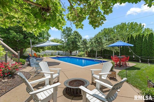 1104 Jemi Lane, Chatham, IL 62629